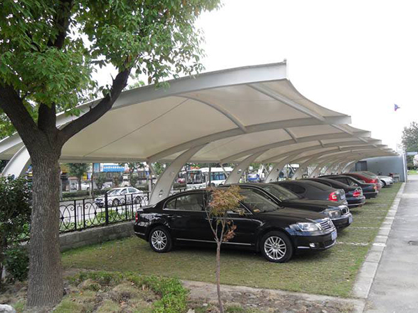 膜結(jié)構(gòu)車棚施工方案要素有哪些？